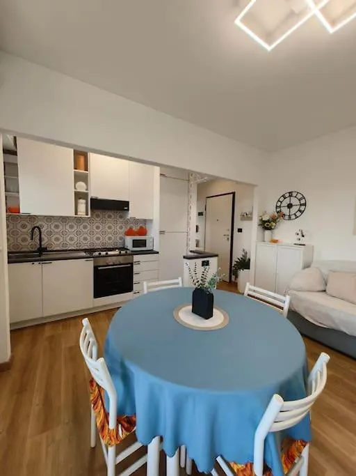 Rivamarsud - Casa Fronte Mare - Parking Privato, Aria Condizionata Apartment Bordighera